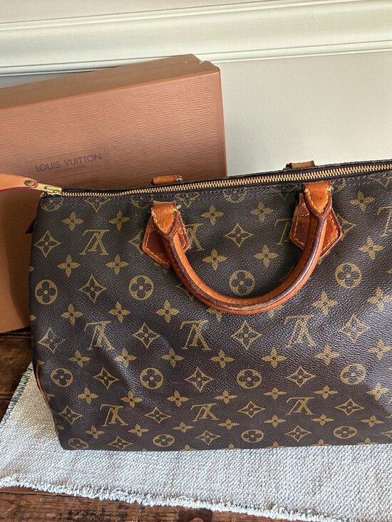 Louis Vuitton Handbags - Louis Vuitton Speedy 35